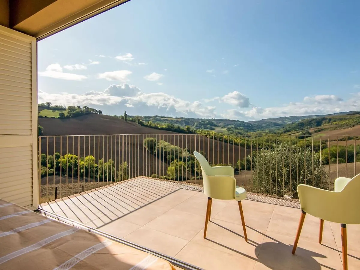 Serene Holiday Home In Montefiore Conca With Jacuzzi