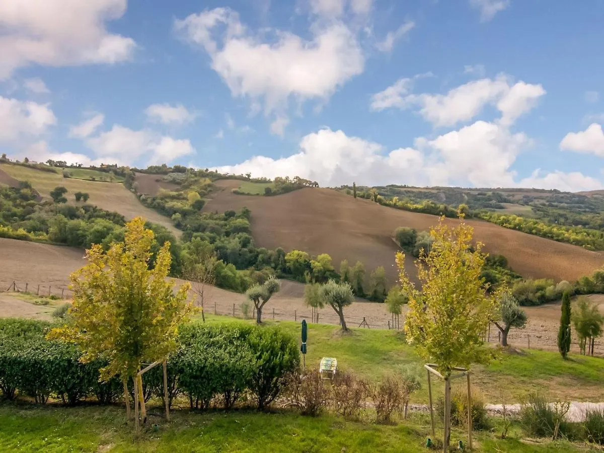 Serene Holiday Home In Montefiore Conca With Jacuzzi