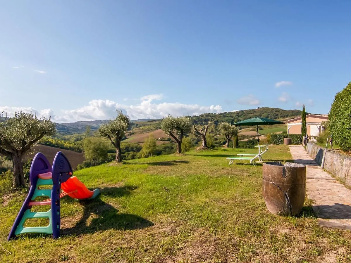 Serene Holiday Home In Montefiore Conca With Jacuzzi